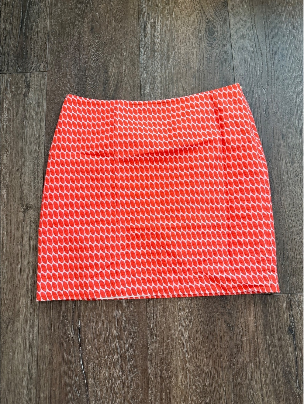 Ann Taylor Orange White Geometric Mini Pencil Skirt Size 10; Mod Style; Preppy